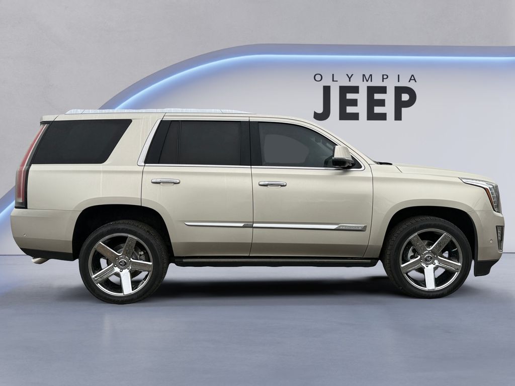 2017 Cadillac Escalade Premium Luxury photo 6