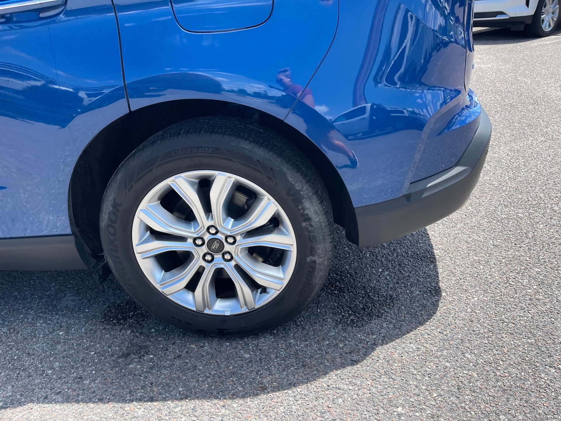2024 Ford Edge Titanium photo 9