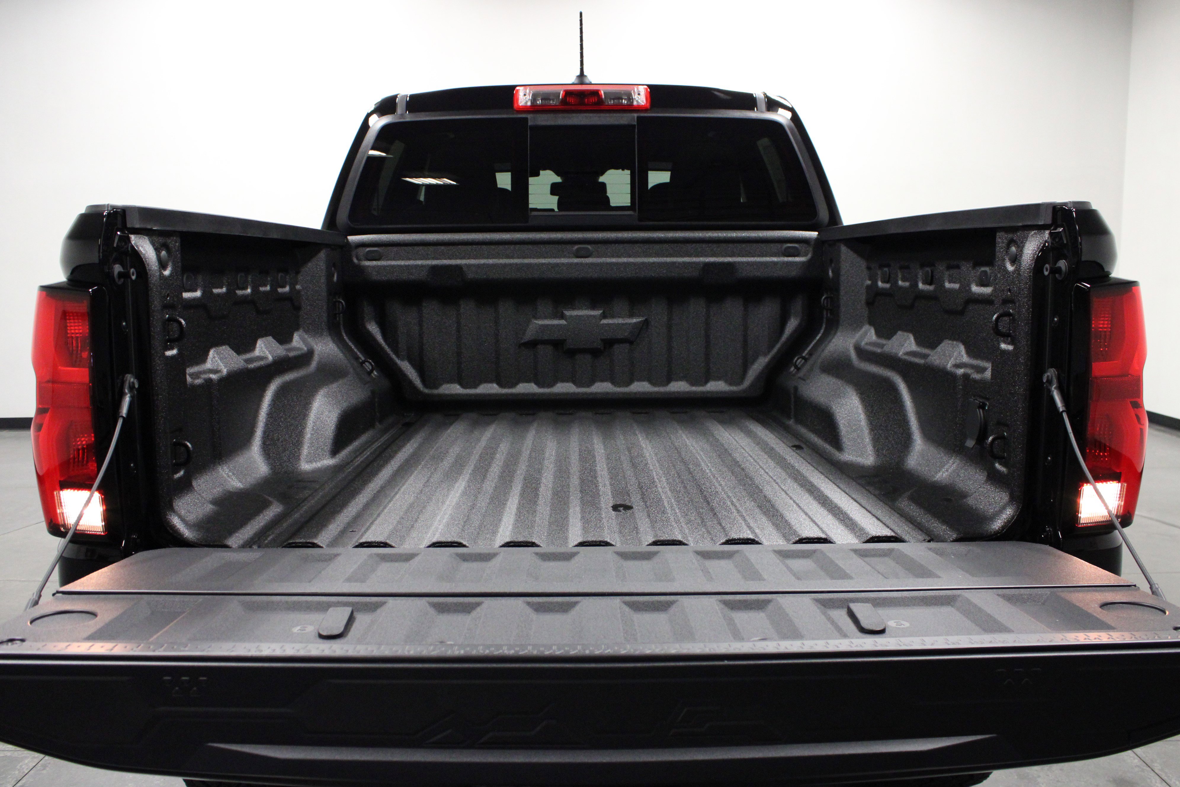 2026 Chevrolet Colorado ZR2 photo 13