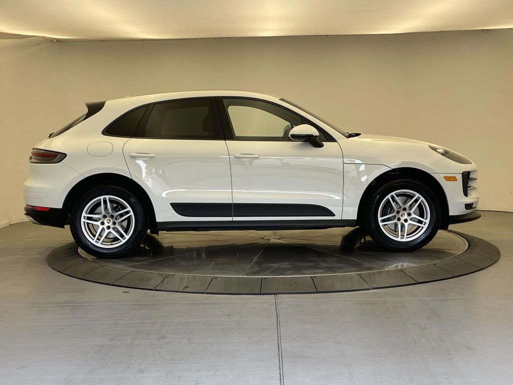 2020 Porsche Macan Base photo 7