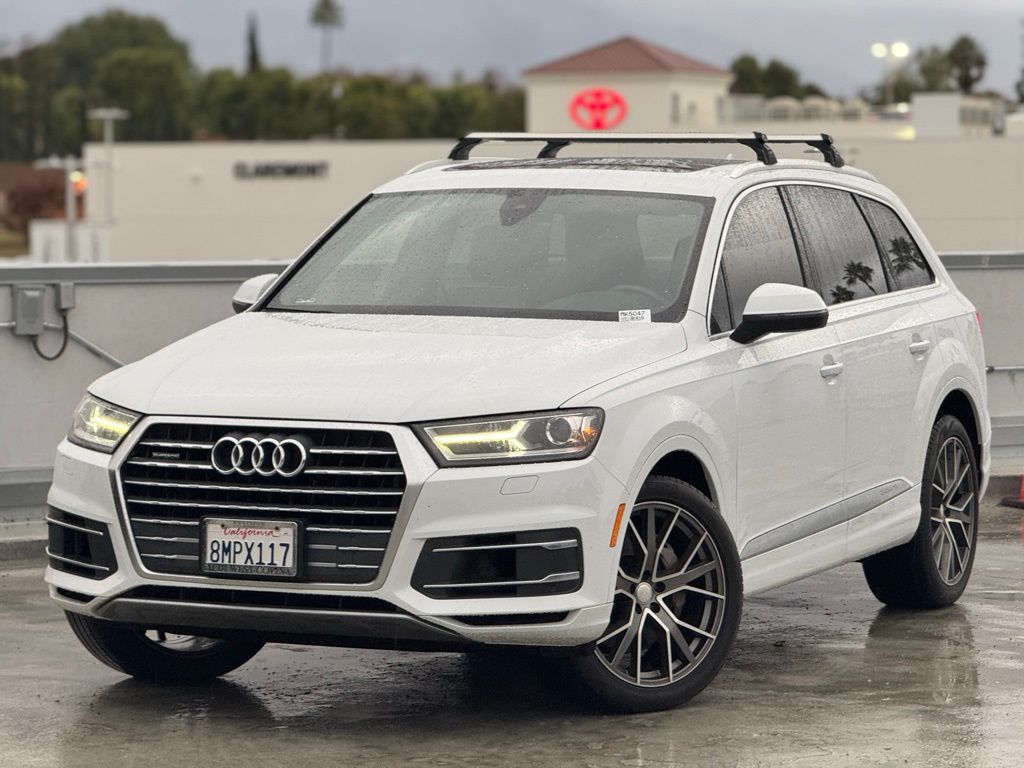 2019 Audi Q7 Premium's photo