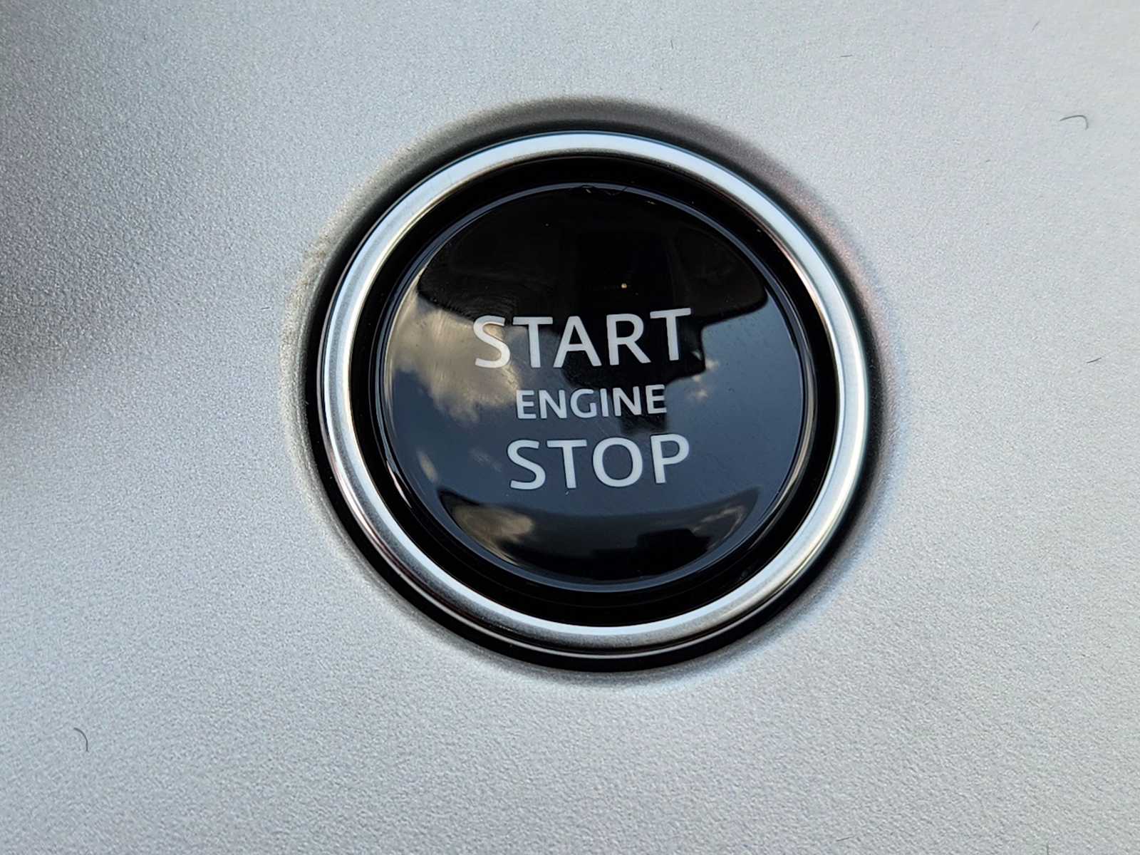 2025 Land Rover Range Rover SE photo 15