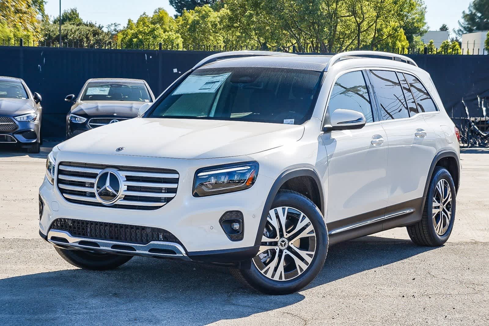 2026 Mercedes-Benz GLB GLB 250's photo