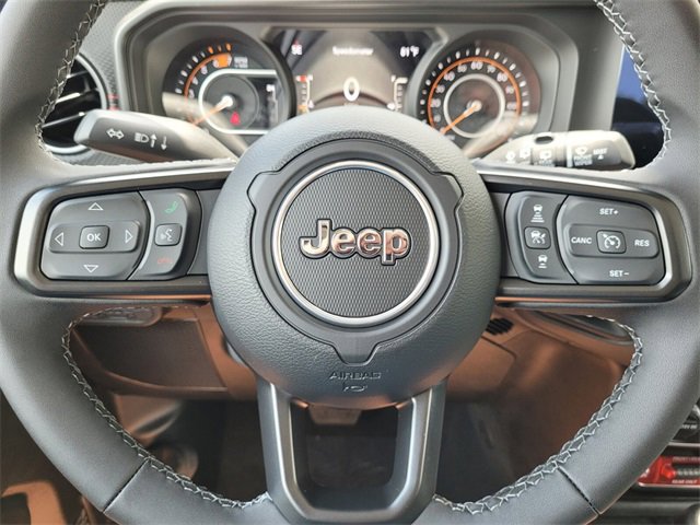 2025 Jeep Wrangler Rubicon photo 18