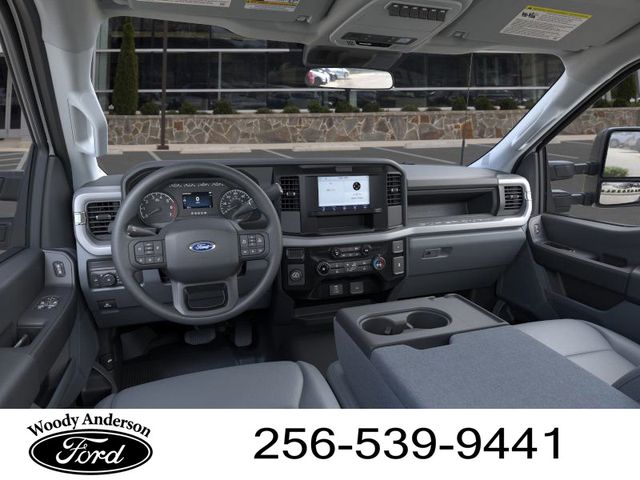 2025 Ford F-250 photo 9