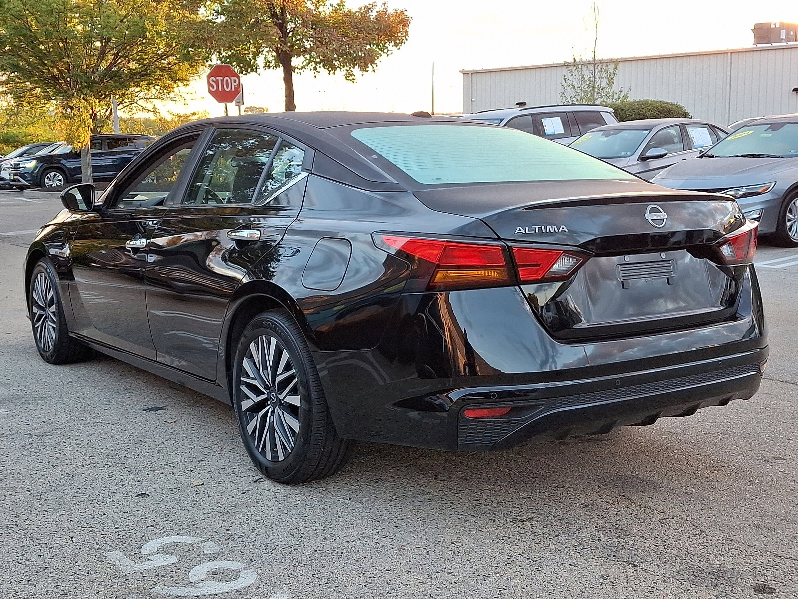 2024 Nissan Altima 2.5 SV photo 2