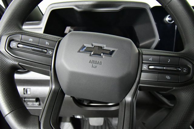 2026 Chevrolet Colorado Trail Boss photo 2