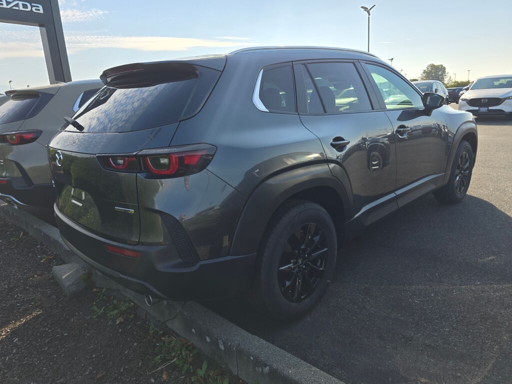 2025 Mazda CX-50 2.5 Select photo 4