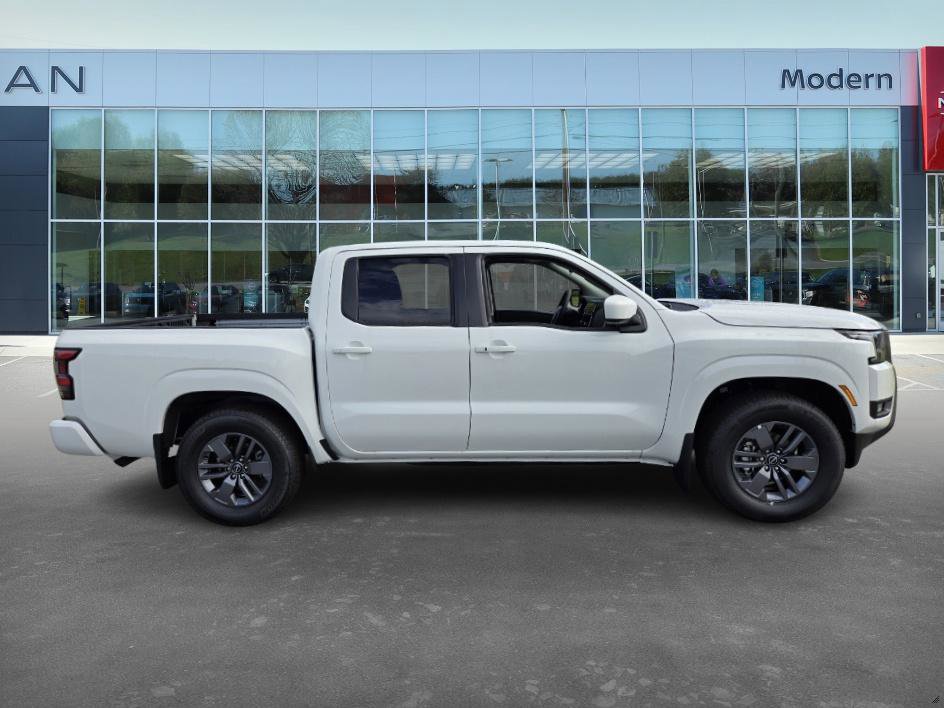 2025 Nissan Frontier Crew Cab SV photo 4