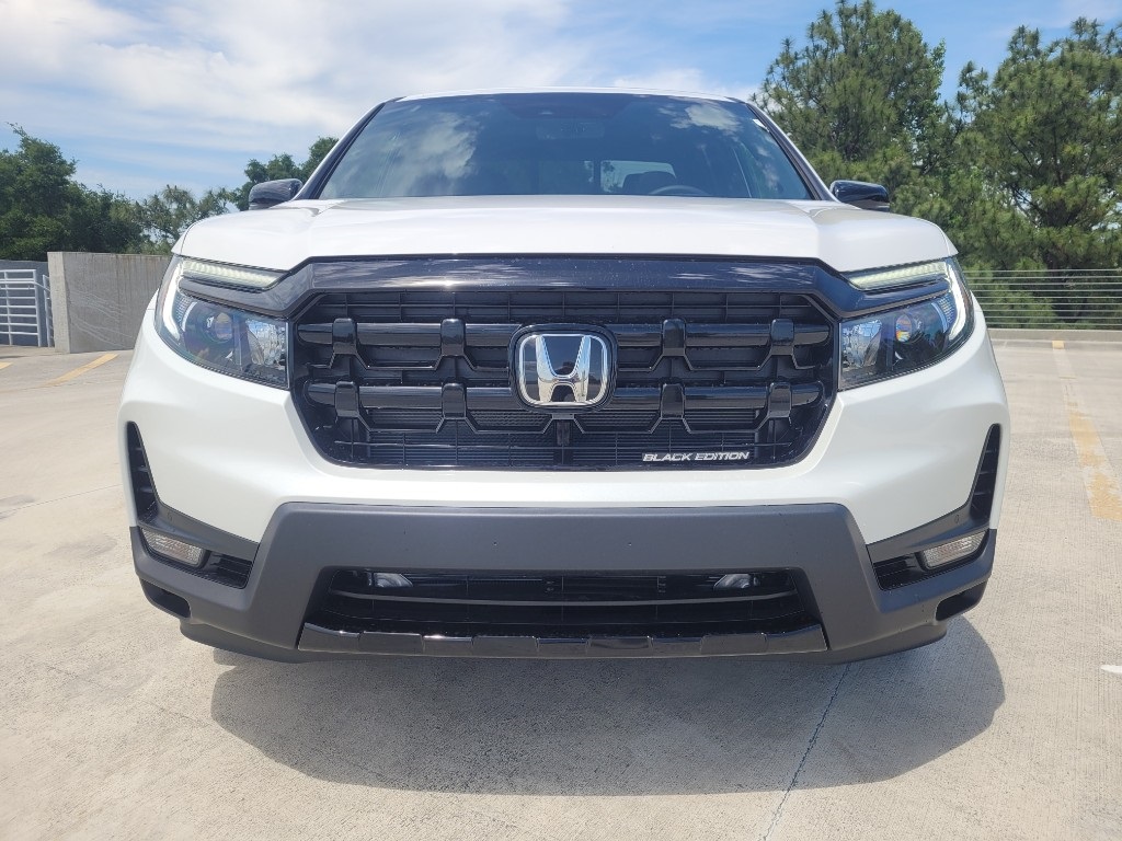 2025 Honda Ridgeline Black Edition photo 2