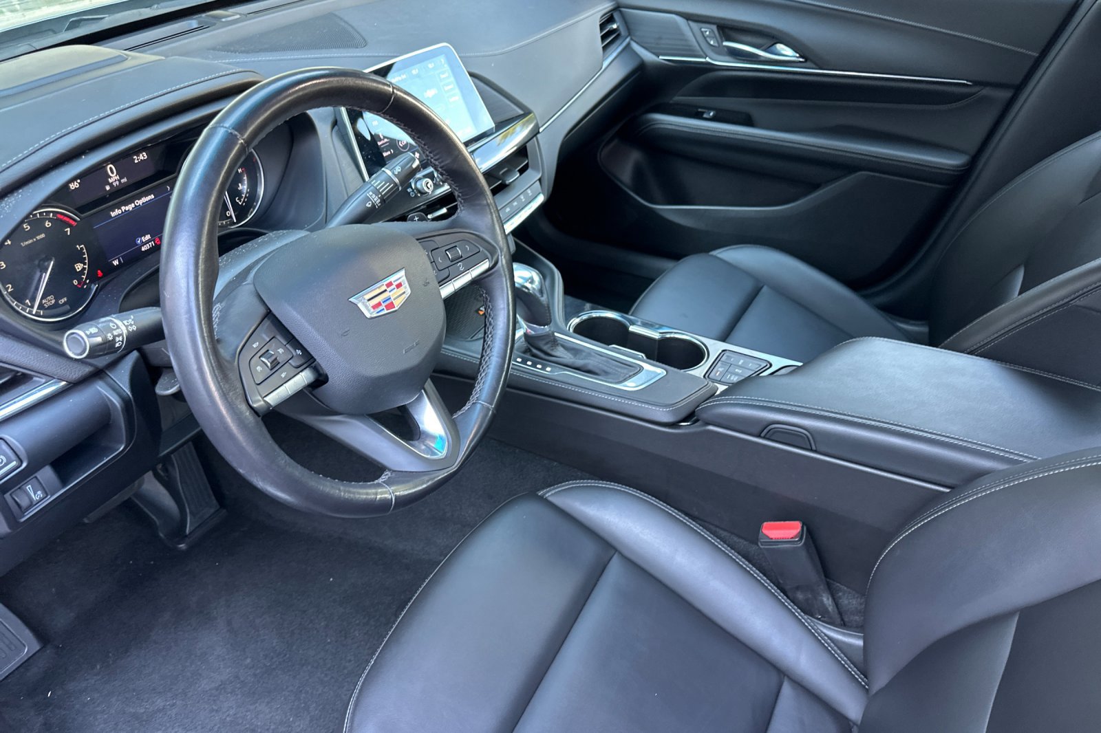 2022 Cadillac CT4 Luxury photo 9