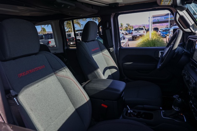 2025 Jeep Wrangler Rubicon photo 18
