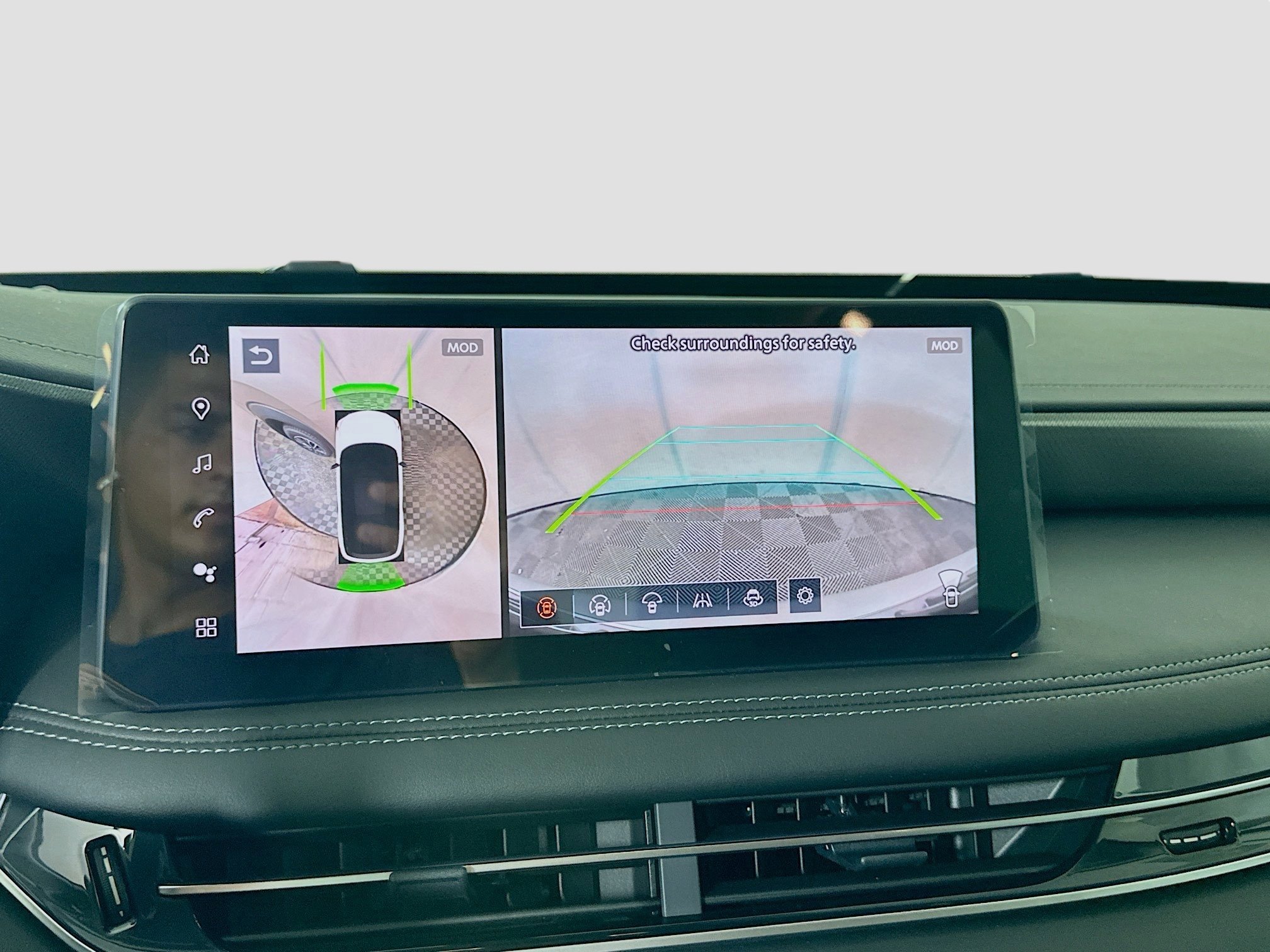 2026 Infiniti QX60 Luxe photo 6
