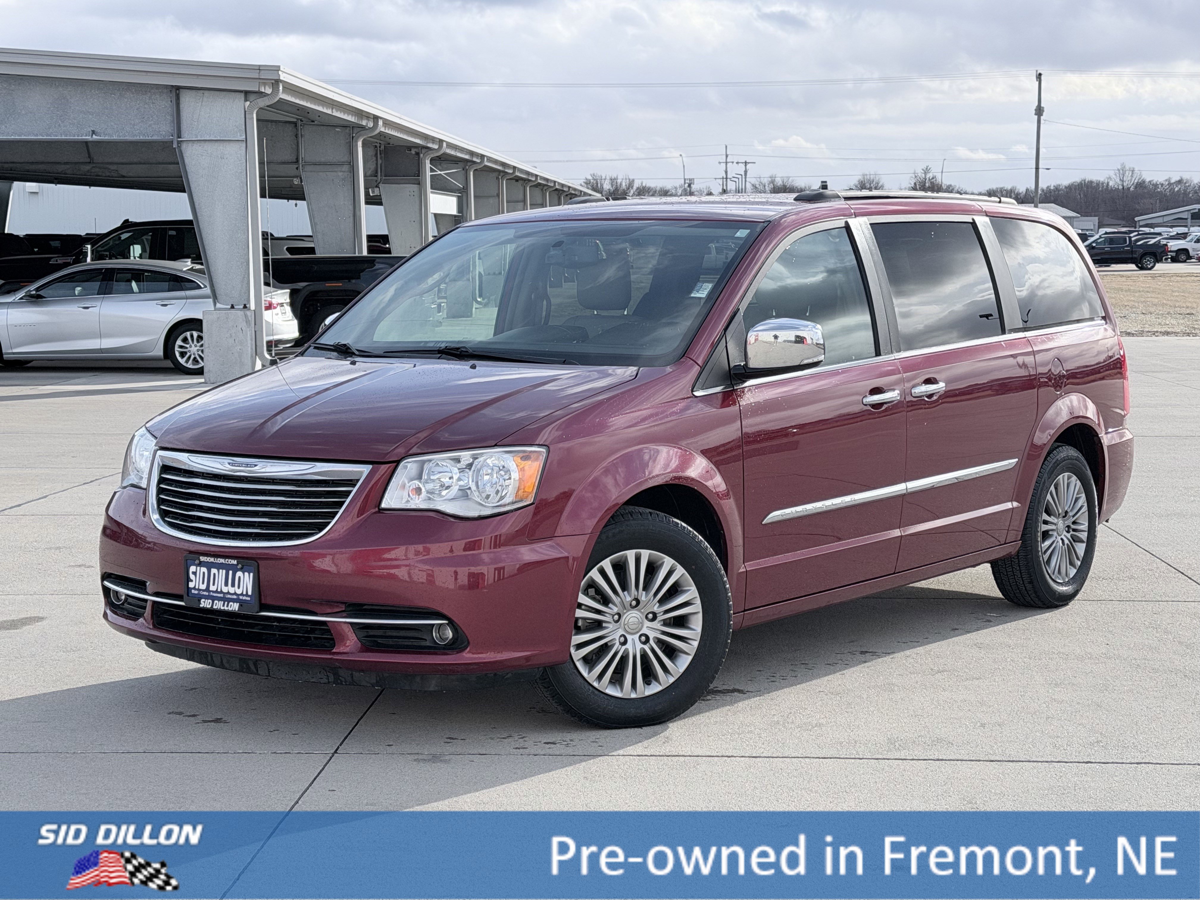 2016 Chrysler Town & Country Touring-L