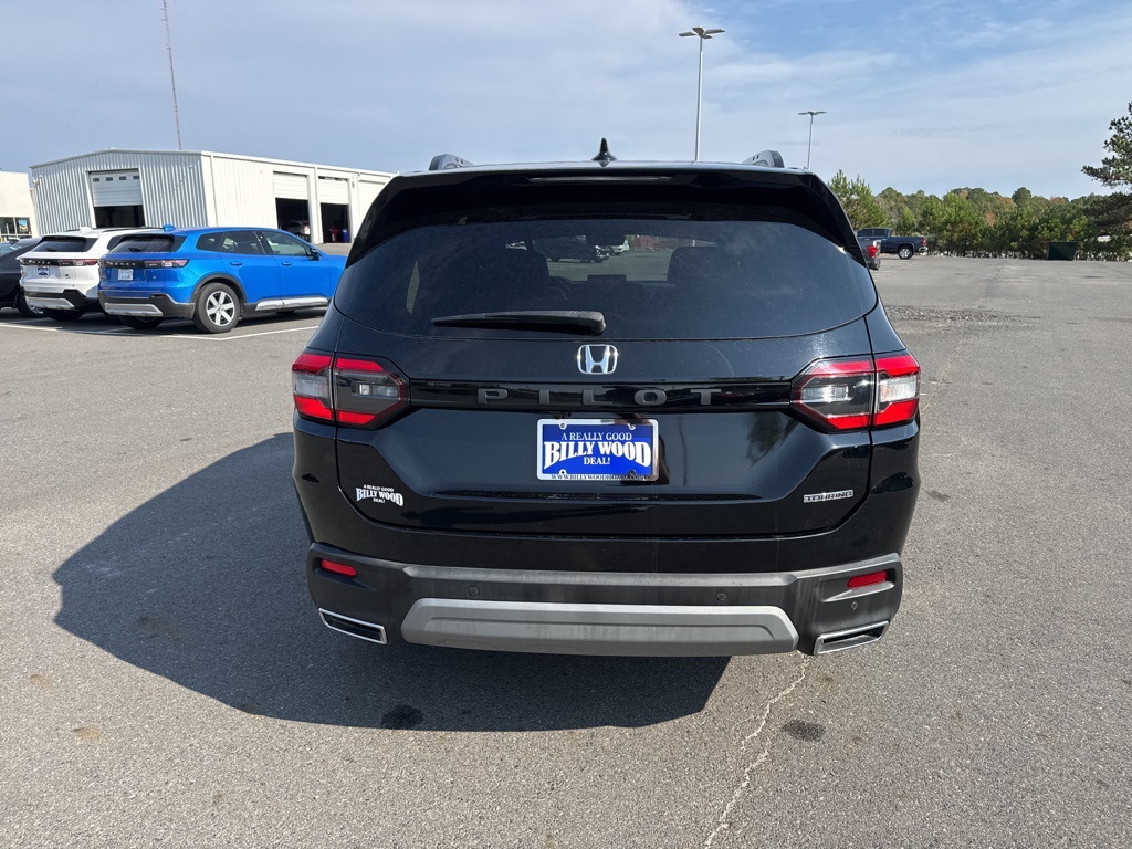 2023 Honda Pilot Touring photo 4