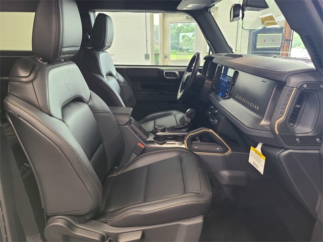 2025 Ford Bronco Badlands photo 15