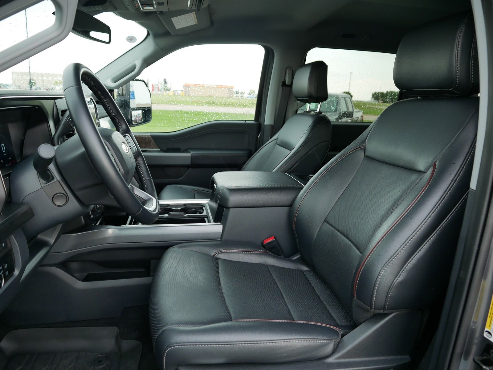 2024 Ford F-350 Lariat photo 11
