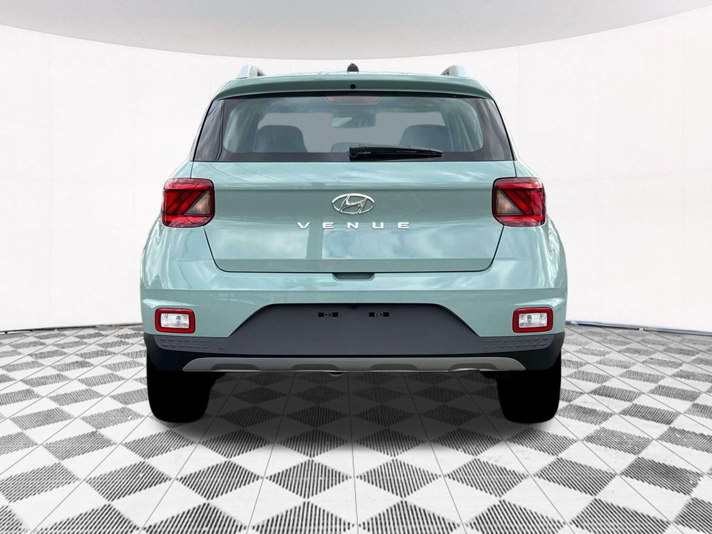2025 Hyundai Venue SEL photo 6