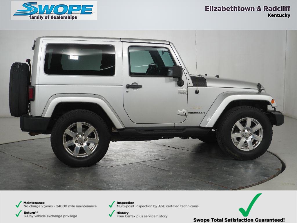 2012 Jeep Wrangler Sahara photo 2