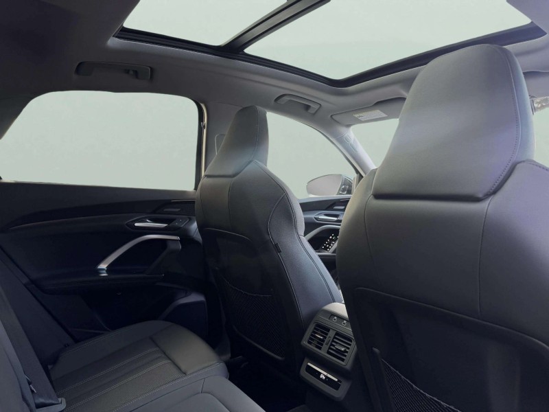 2025 Audi Q5 Sportback Premium Plus photo 12