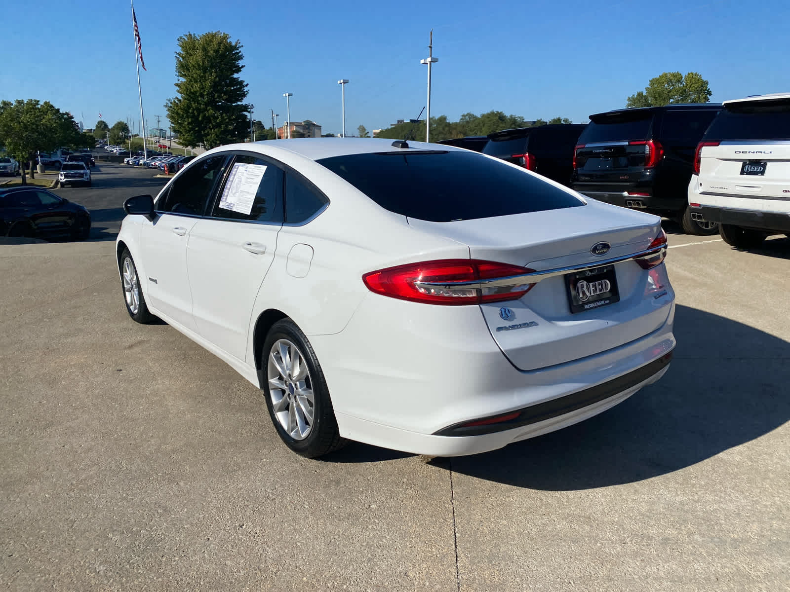 2017 Ford Fusion Hybrid SE photo 8