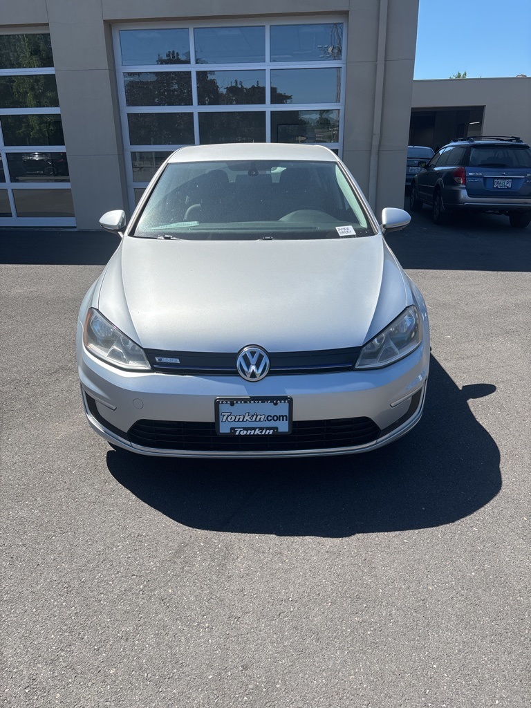 Used 2016 Volkswagen e-Golf e-Golf SE with VIN WVWKP7AU1GW907278 for sale in Gresham, OR