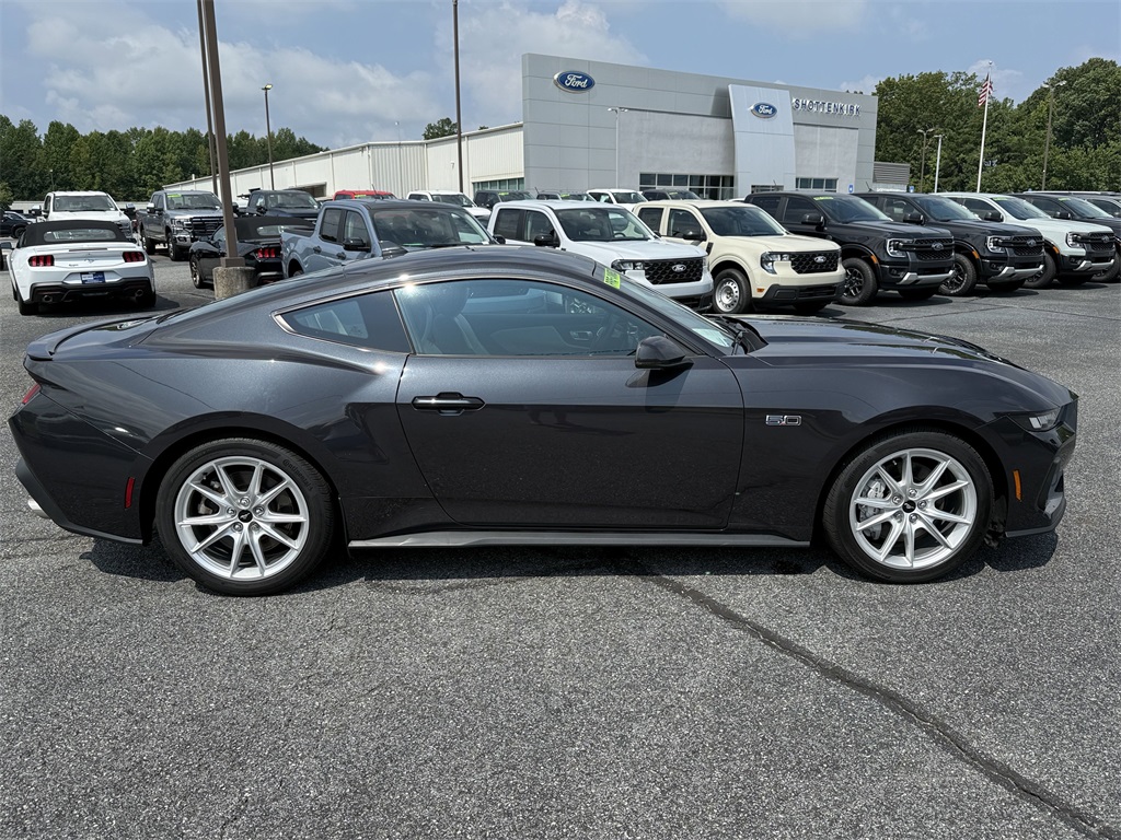 2024 Ford Mustang GT Premium photo 8