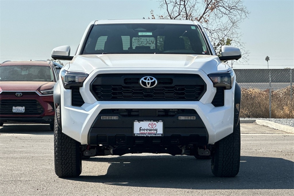 2025 Toyota Tacoma TRD Off-Road 4x4 Double Cab photo 9