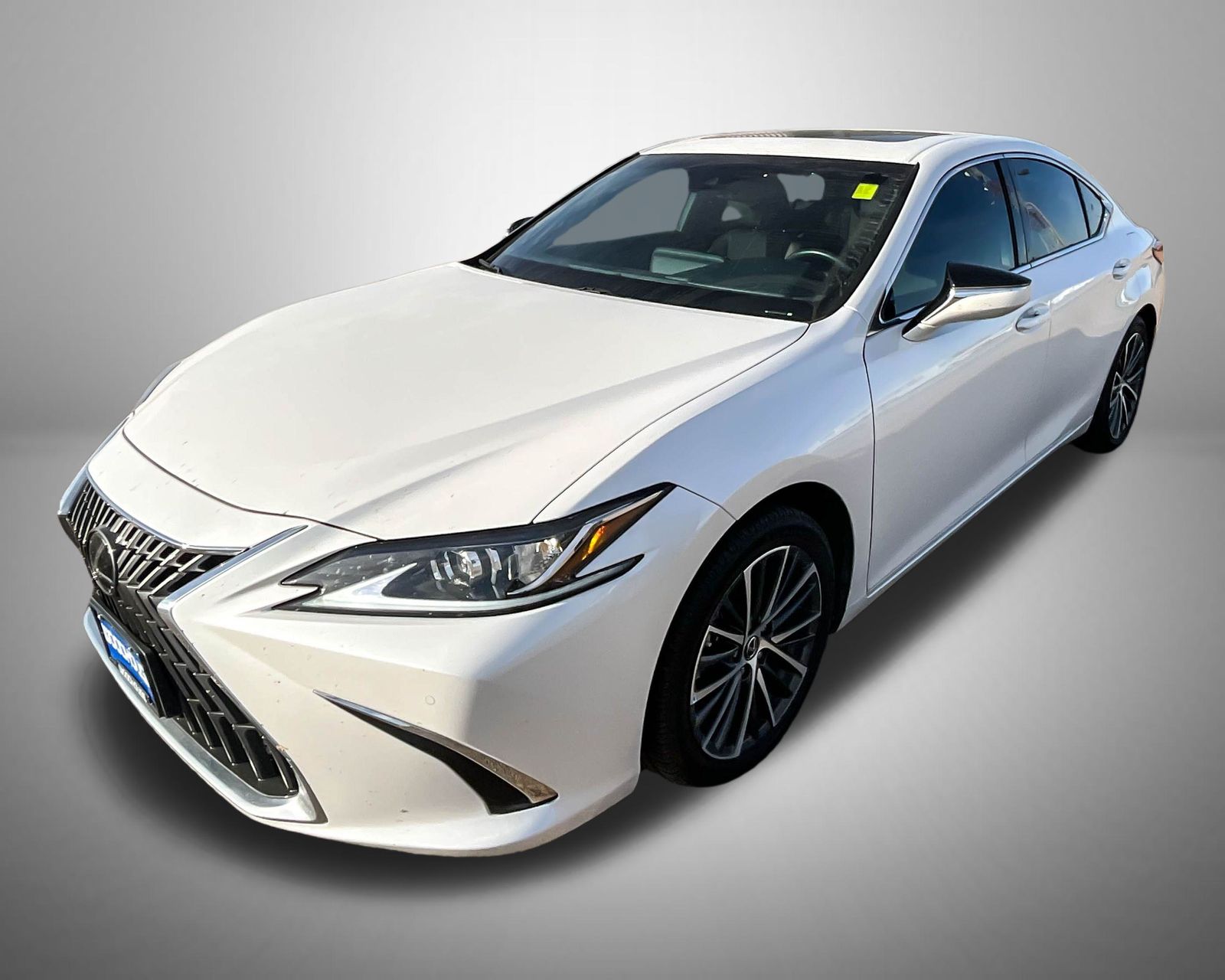 2023 Lexus ES 350's photo