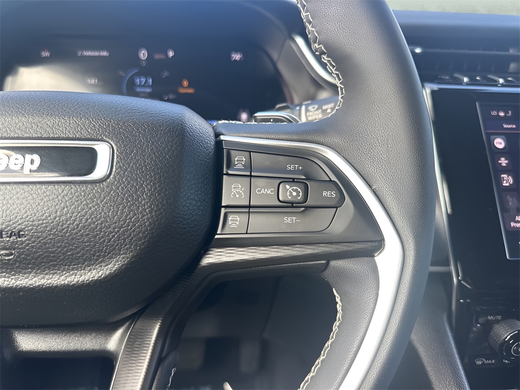2023 Jeep Grand Cherokee Altitude X photo 16