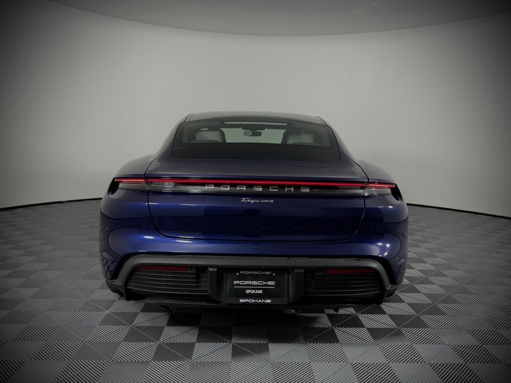 2024 Porsche Taycan photo 8