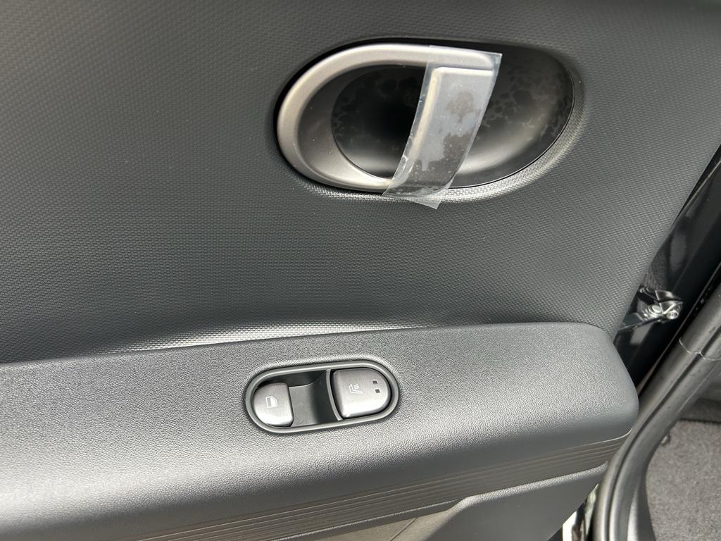2025 Hyundai Ioniq 5 SEL photo 22