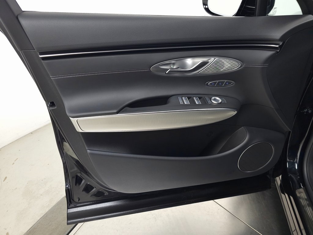 2025 Genesis GV70 2.5T photo 12