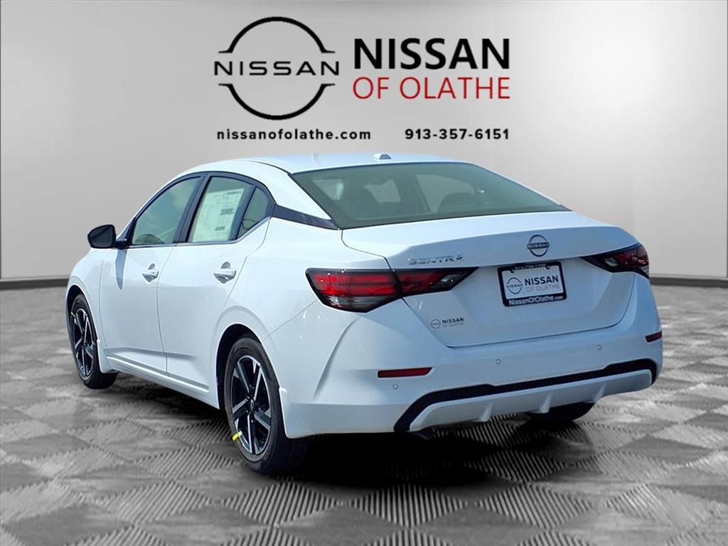 2025 Nissan Sentra SV photo 3
