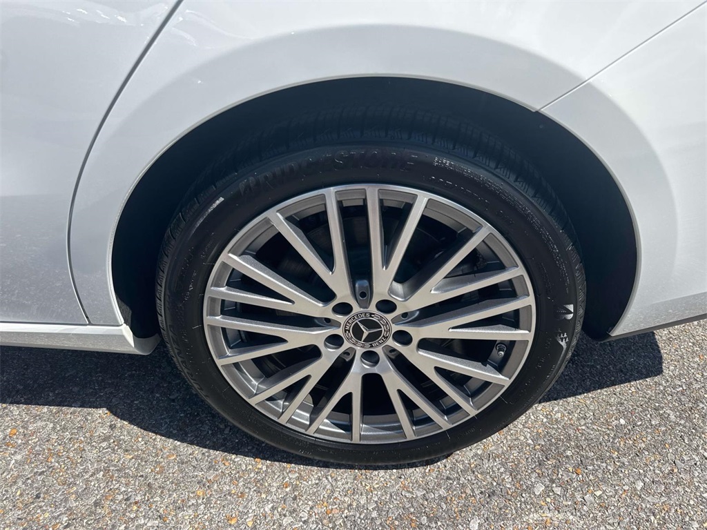 2025 Mercedes Benz CLA 250 4MATIC photo 4
