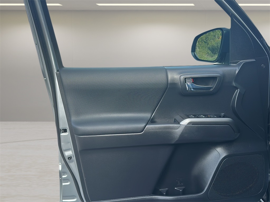 2023 Toyota Tacoma TRD Pro V6 photo 22