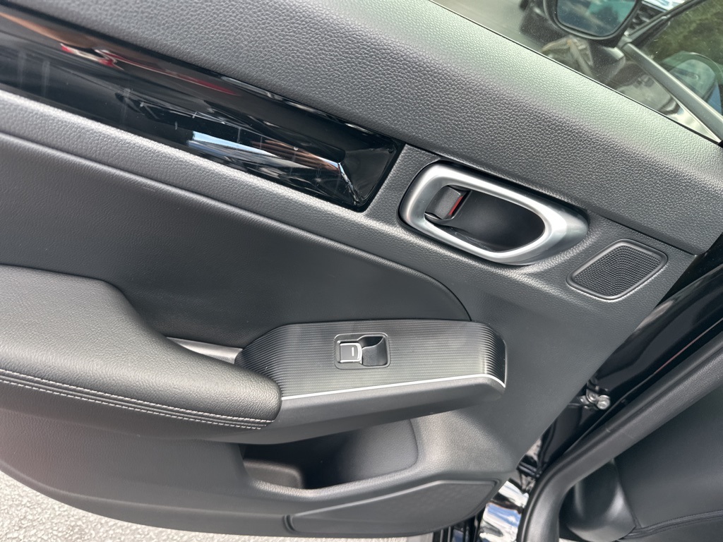 2026 Honda Civic Sport Touring photo 12