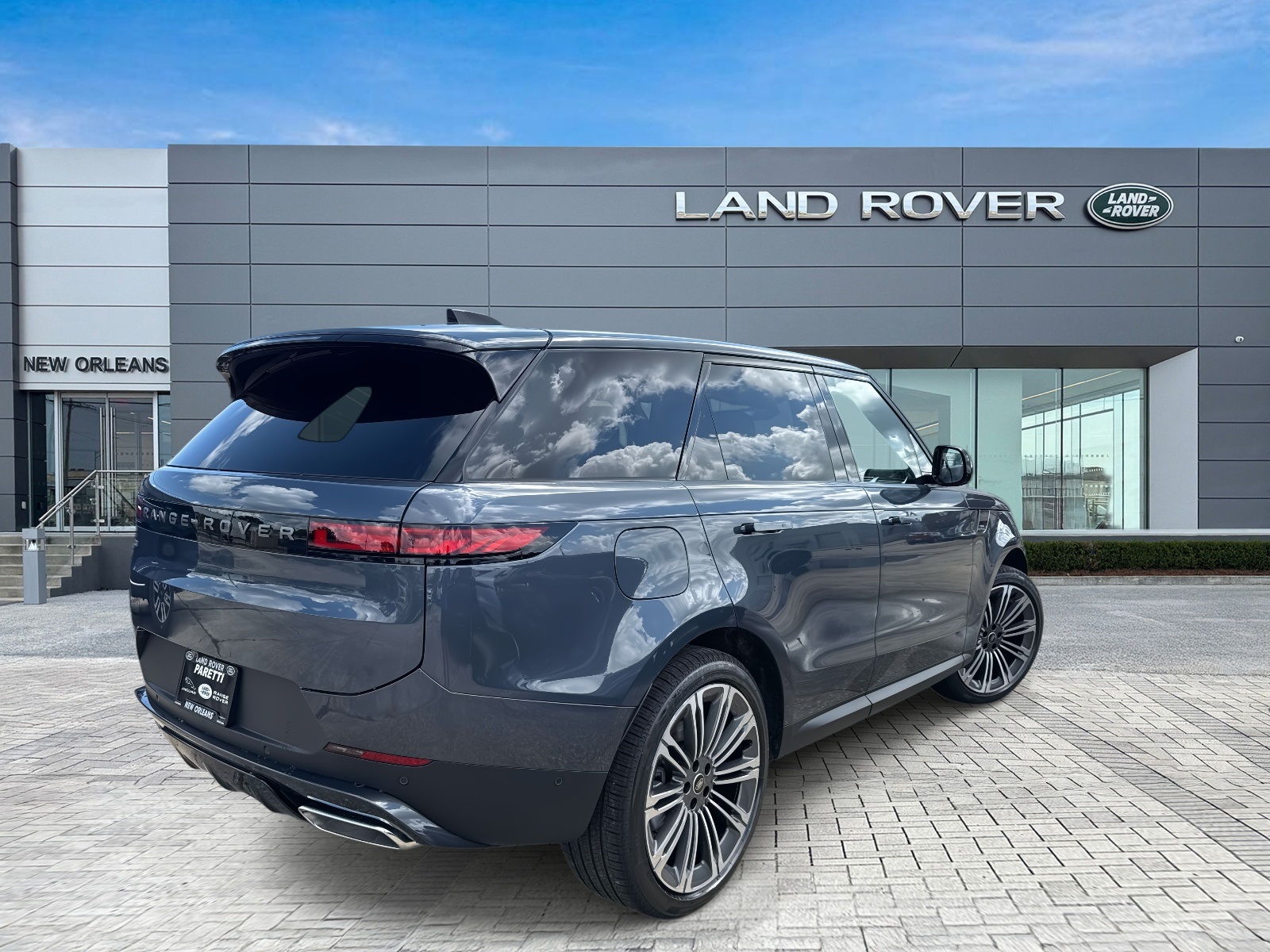 2025 Land Rover Range Rover Sport SE photo 5