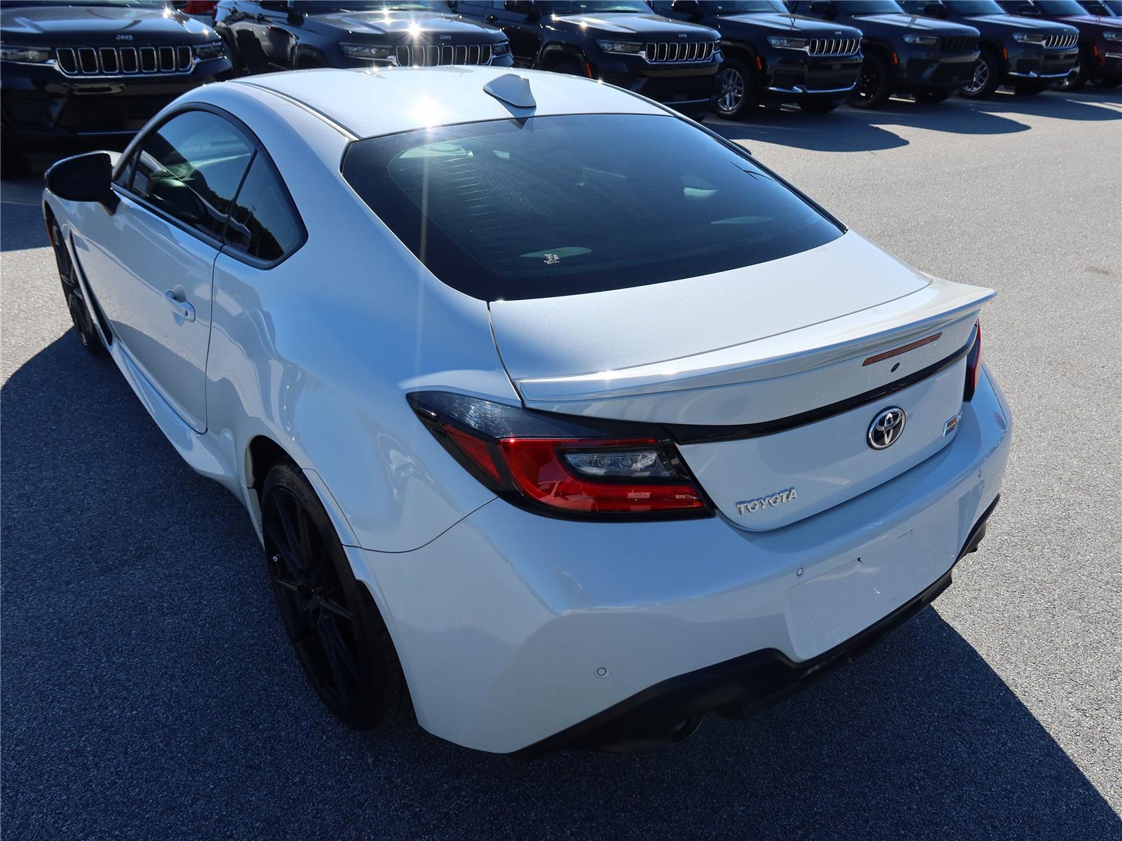 2025 Toyota GR86 Premium photo 3