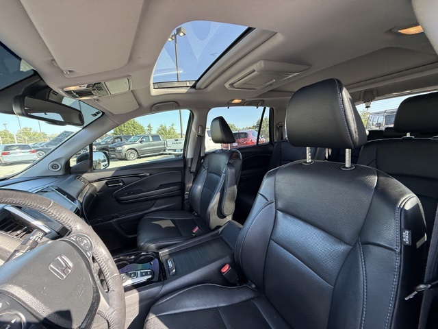2018 Honda Pilot Touring photo 12