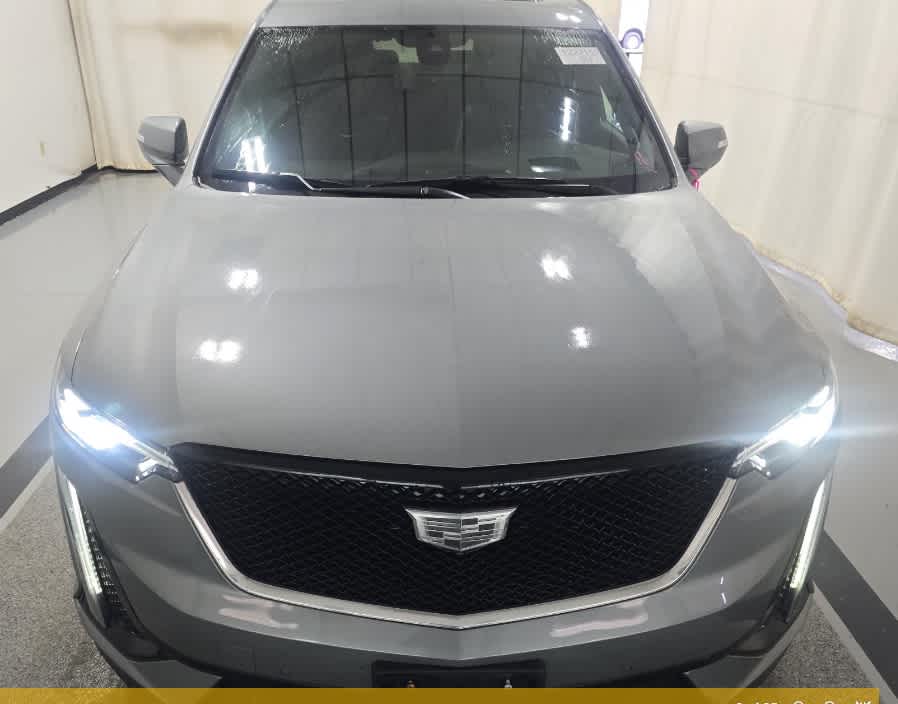 2023 Cadillac XT6 Premium Luxury photo 2