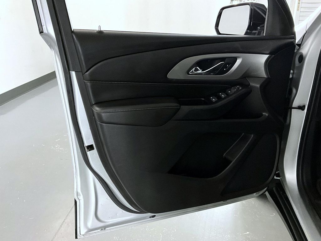 2019 Chevrolet Traverse LS photo 6