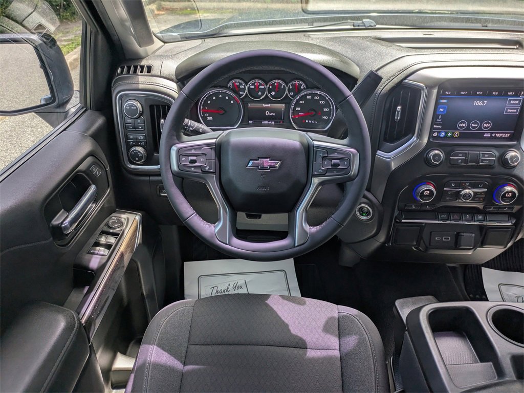 2022 Chevrolet Silverado RST photo 21
