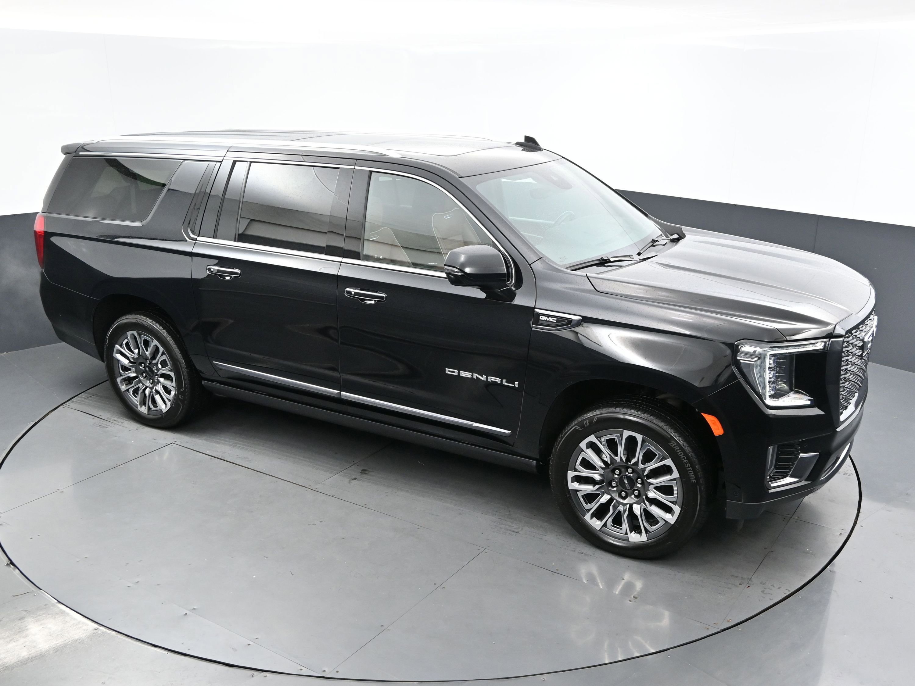 2024 Gmc Yukon XL Denali Ultimate photo 9