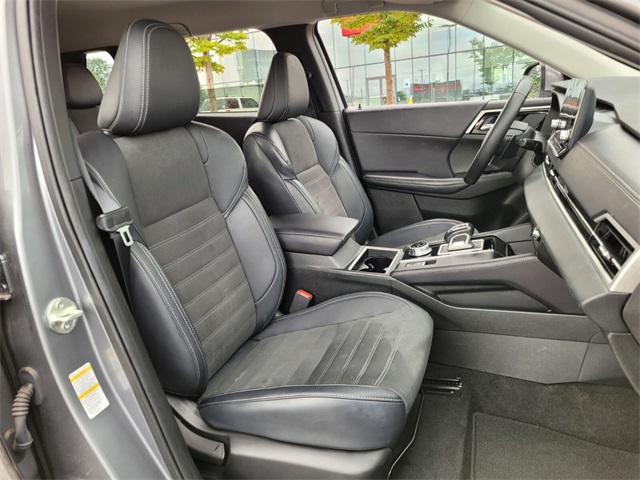 2024 Mitsubishi Outlander SE photo 18