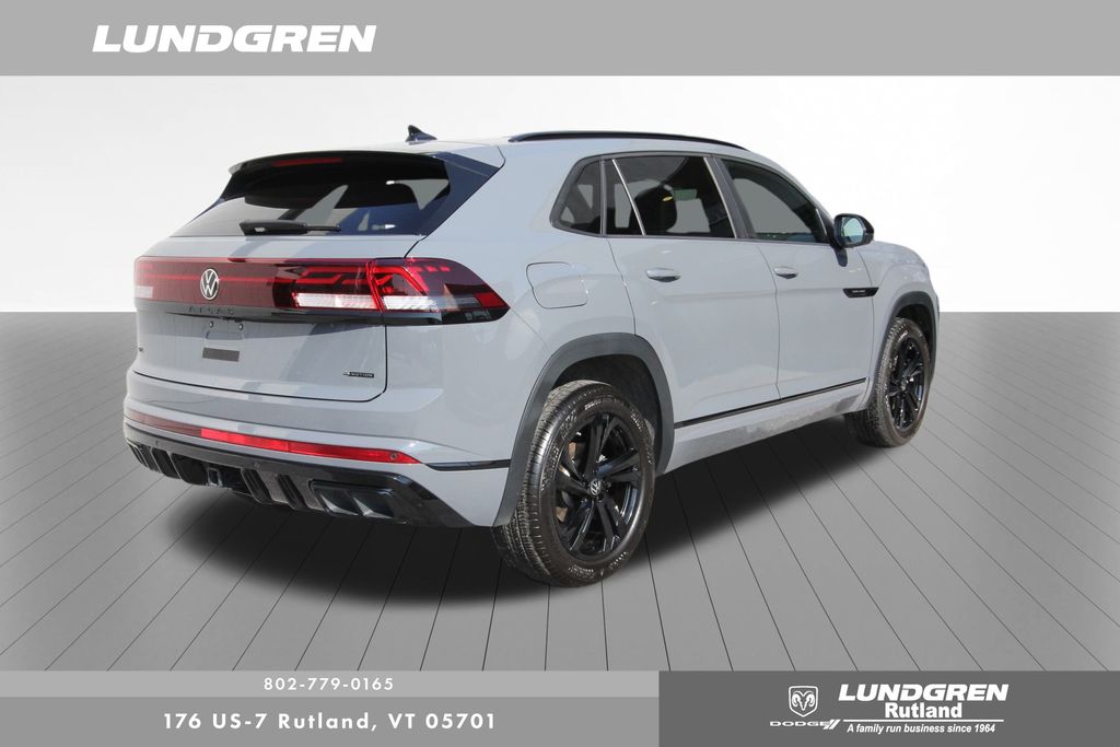 2025 Volkswagen Atlas Cross Sport SEL R-Line photo 2