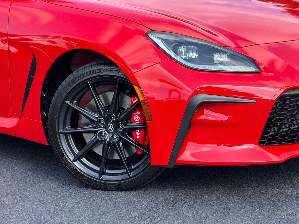 2025 Toyota GR86 Premium photo 3