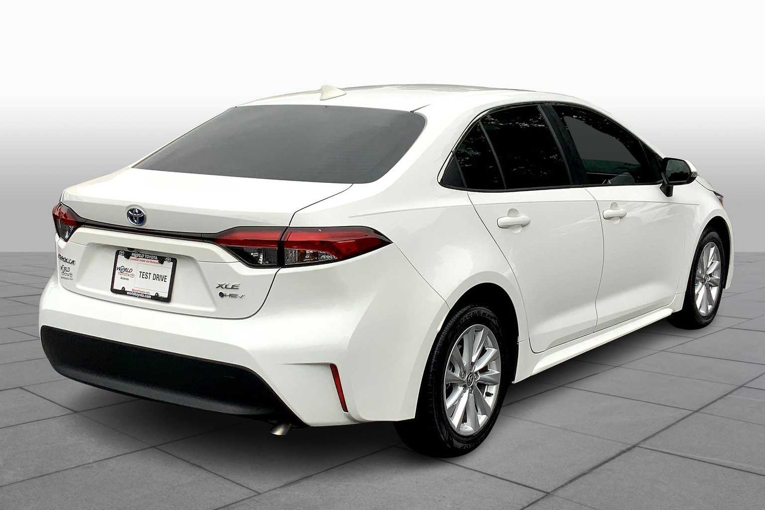 2025 Toyota Corolla Hybrid XLE photo 11
