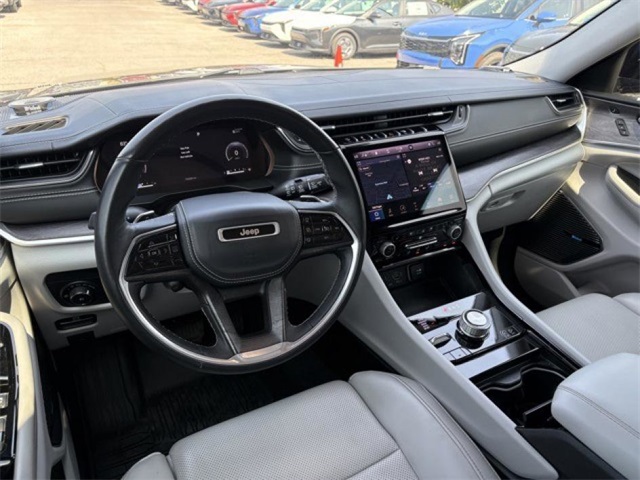 2021 Jeep Grand Cherokee Overland photo 25