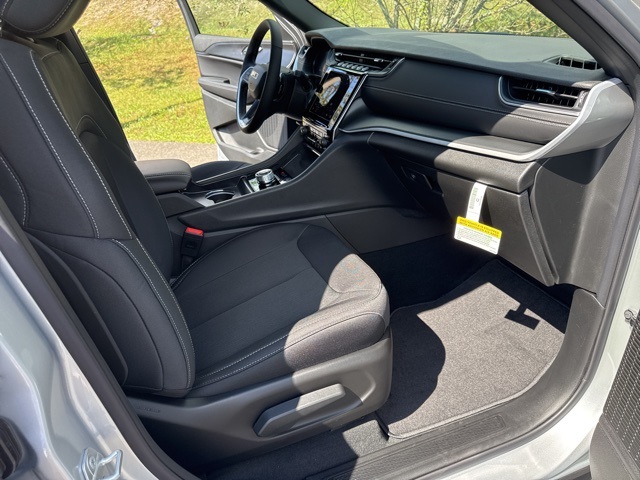 2025 Jeep Grand Cherokee Laredo X photo 20